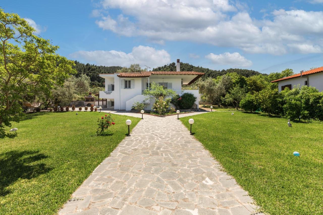 M&M Villa Vourvourou Luaran gambar