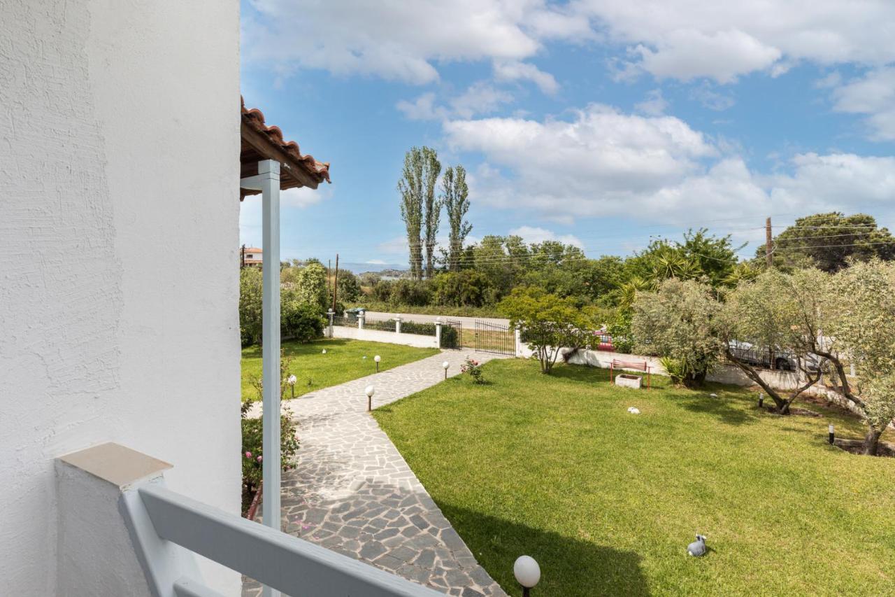 M&M Villa Vourvourou Luaran gambar